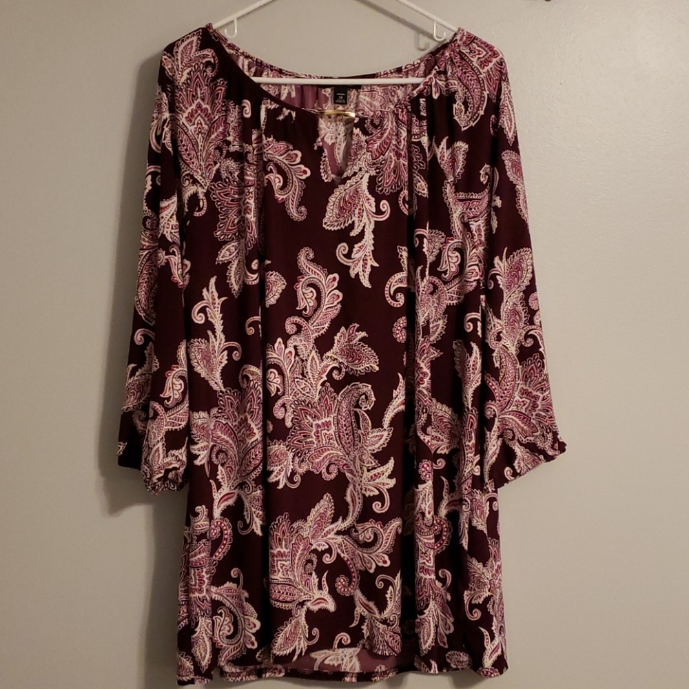 Purple 2x keyhole stretch top